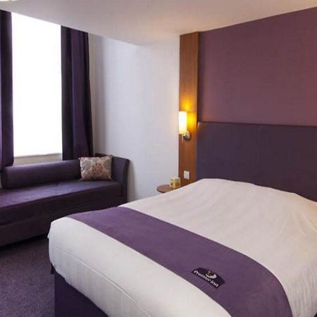 Premier Inn Haydock Park/M6 J23 Warrington Exteriör bild