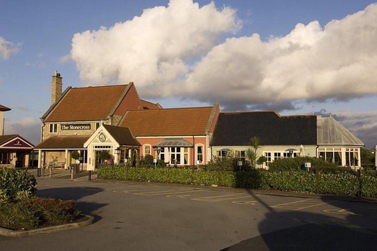 Premier Inn Haydock Park/M6 J23 Warrington Exteriör bild