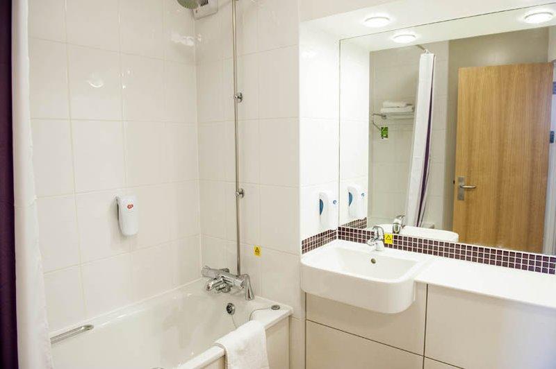 Premier Inn Haydock Park/M6 J23 Warrington Exteriör bild